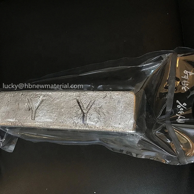 Gümüş gri katı magnezyum alüminyum alaşımı % 20-30