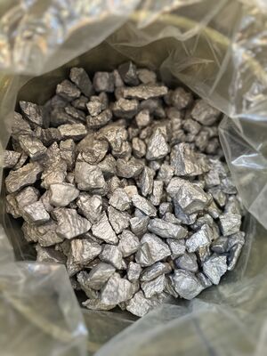 AlNb60 Niyobyum Alüminyum Ana Alaşım Yumruları 6-10mm Havacılık Düşük Oksijen Sınıfı Ti2AlNb İntermetalik Alaşım İçin