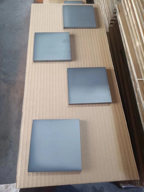 Silikon Karbid Plakası Bor Karbi Plakası Balistik Kare Plakası Siyah Yangına Dirençli Suya Dirençli Zırh