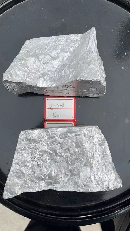 Nadir Topraklar Gümüş Gri Magnezyum Ana Alaşım Magnezyum Alaşımları için Mg/Al/Zn