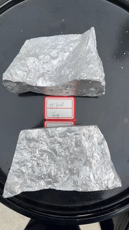 Magnezyum alaşımının erimesi için MgNd Nadir Toprak Üst Alaşımı korozyon direnci geliştirmek için